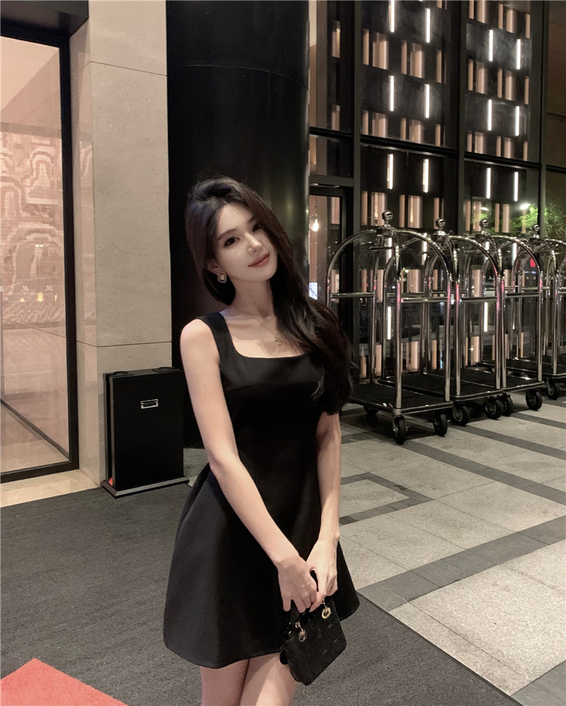 Women's Hepburn Style Sleeveless A-Line Mini Dress with Square Neck and High Waist - Image 4